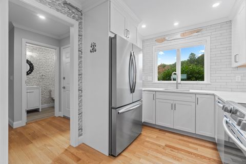 Tiny photo for 100 Dudley Avenue #D20, Old Saybrook, CT 06475 (MLS # 24134455)