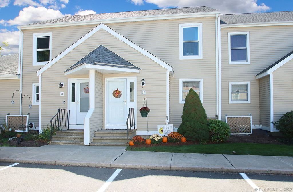 Photo of 3 The Hamlet #APT F, Enfield, CT 06082 (MLS # 24132847)