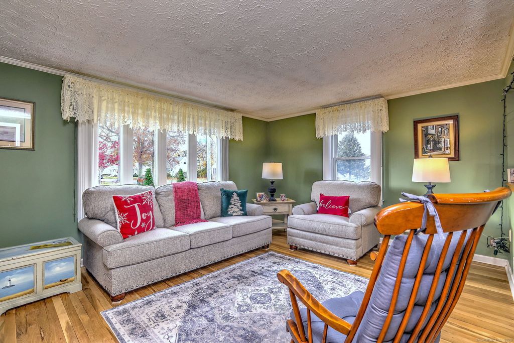 Photo of 83 Pauline Avenue, West Haven, CT 06516 (MLS # 24140598)