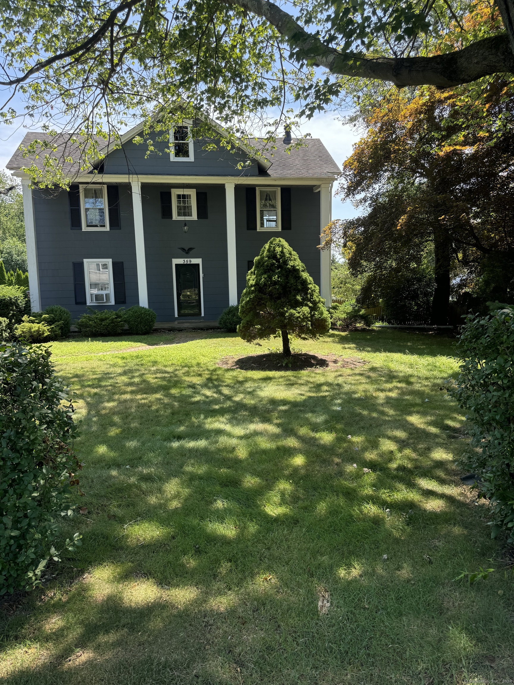 Property for Sale at 359 Reid Street, Fairfield, Connecticut - Bedrooms: 5 
Bathrooms: 2 
Rooms: 9  - $699,900
