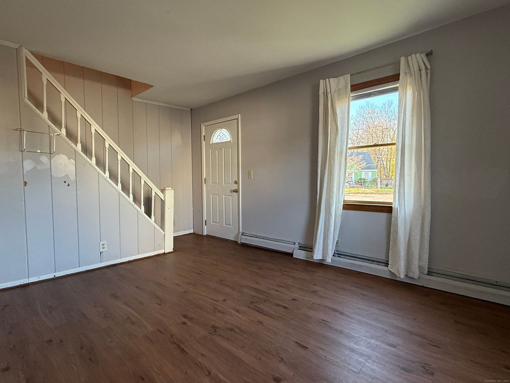 Photo of 29 Porterbrook Avenue, East Hartford, CT 06118 (MLS # 24141237)