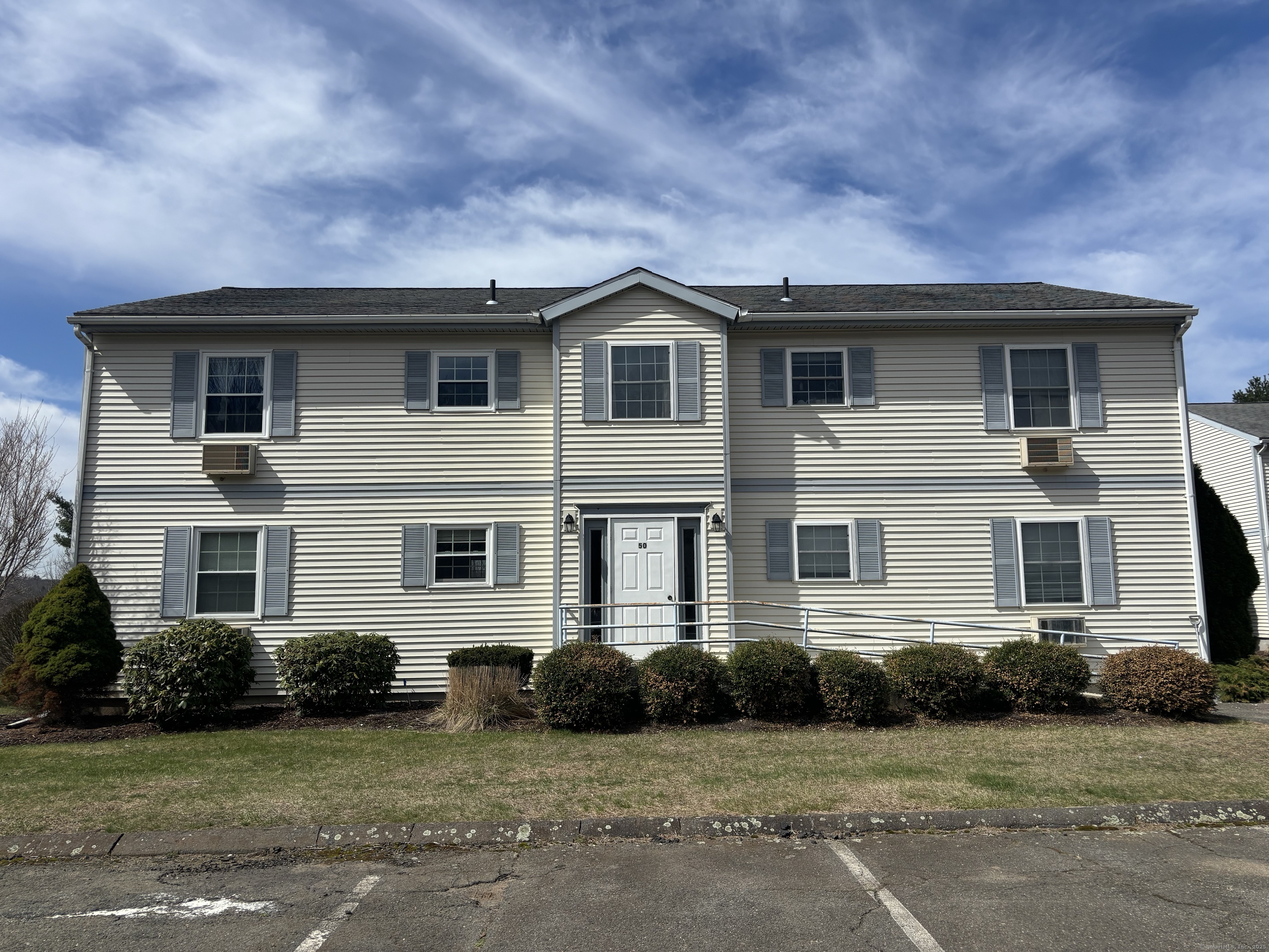 Rental Property at Crystal Lane Apt D, Mansfield, Connecticut - Bedrooms: 1 
Bathrooms: 1 
Rooms: 3  - $1,800 MO.
