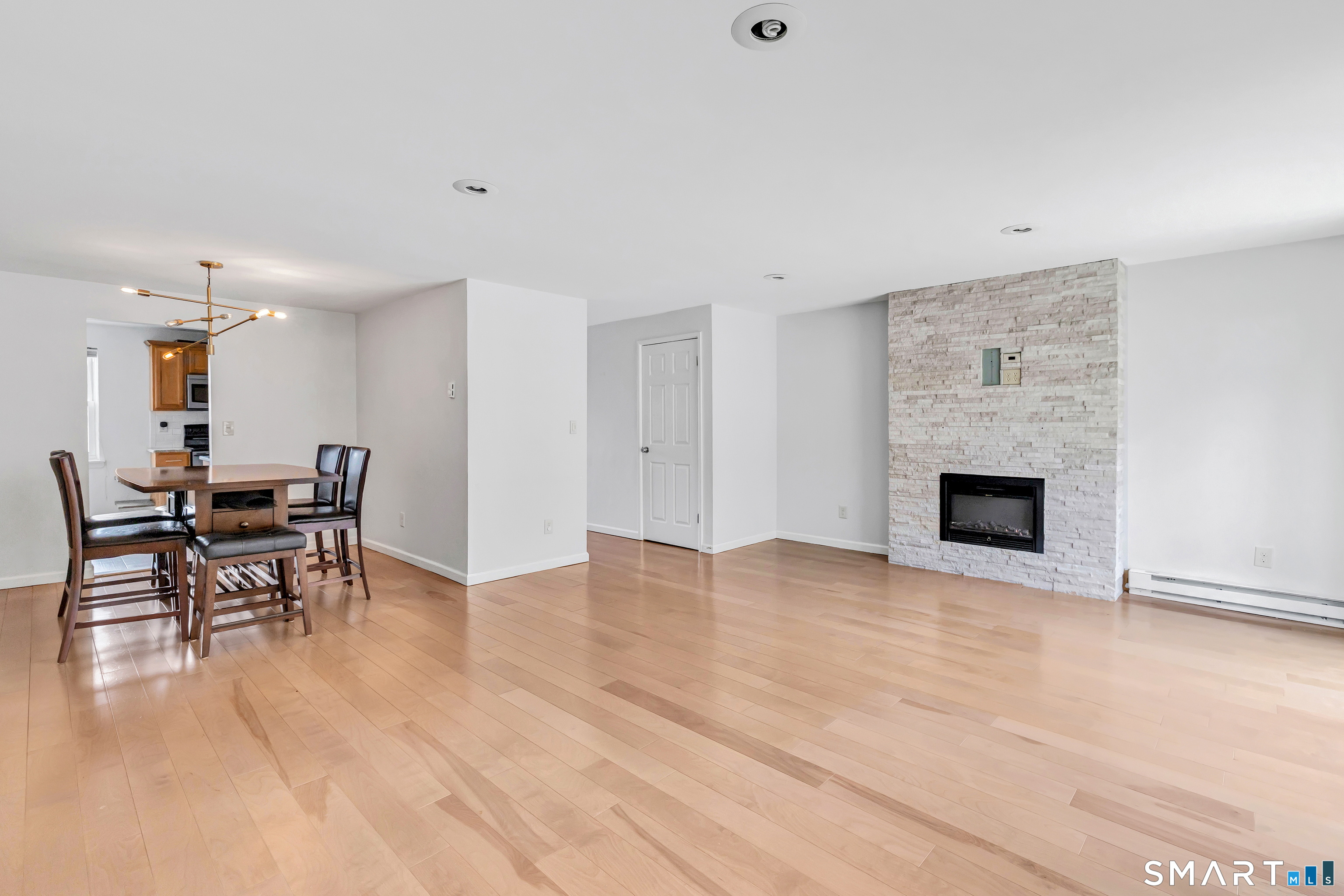 32 Weed Hill Avenue C