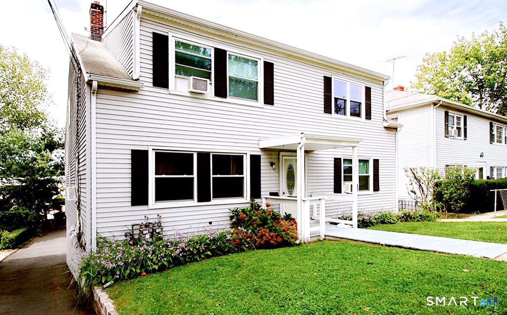 Photo of 306 Courtland Avenue #2, Stamford, CT 06906 (MLS # 24178965)