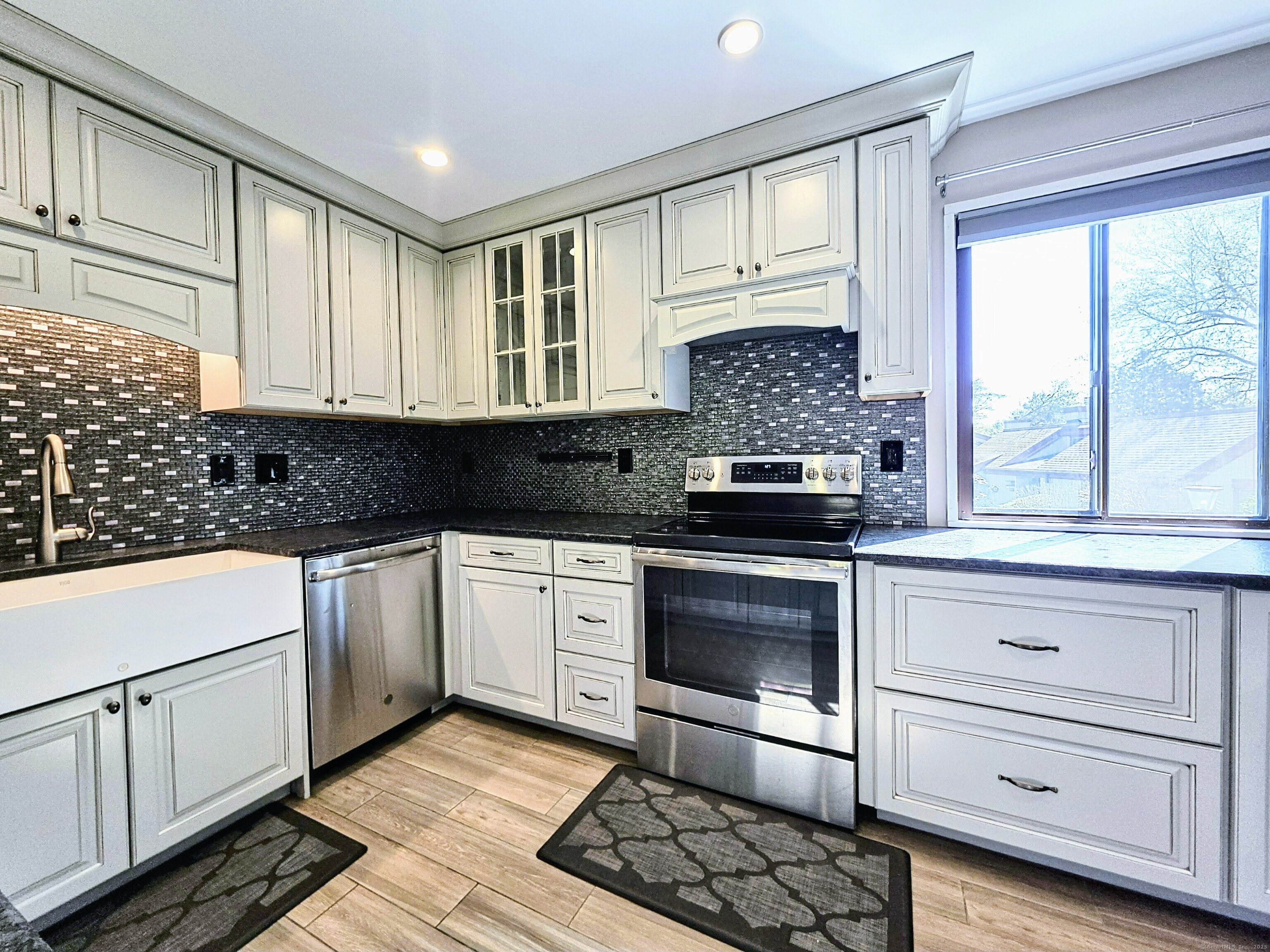 664C Heritage Village, Southbury, Connecticut image 3