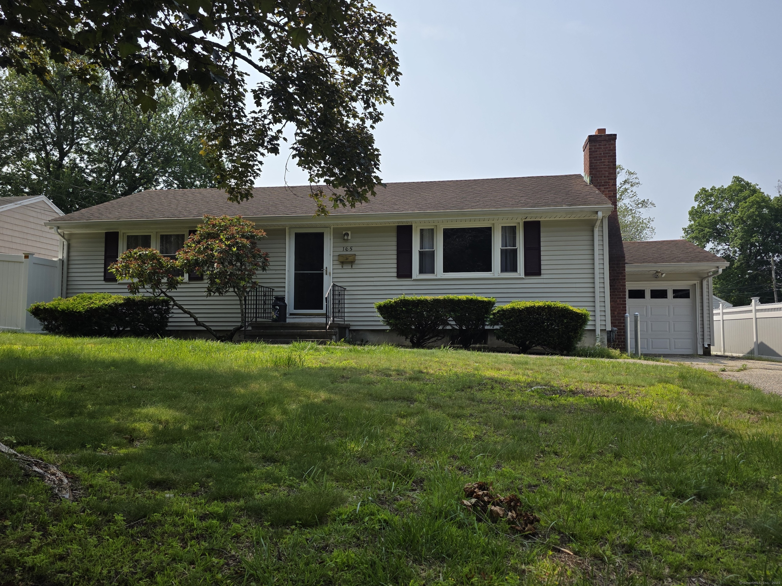 Property for Sale at Douglas Street, Stratford, Connecticut - Bedrooms: 2 
Bathrooms: 1 
Rooms: 5  - $439,900