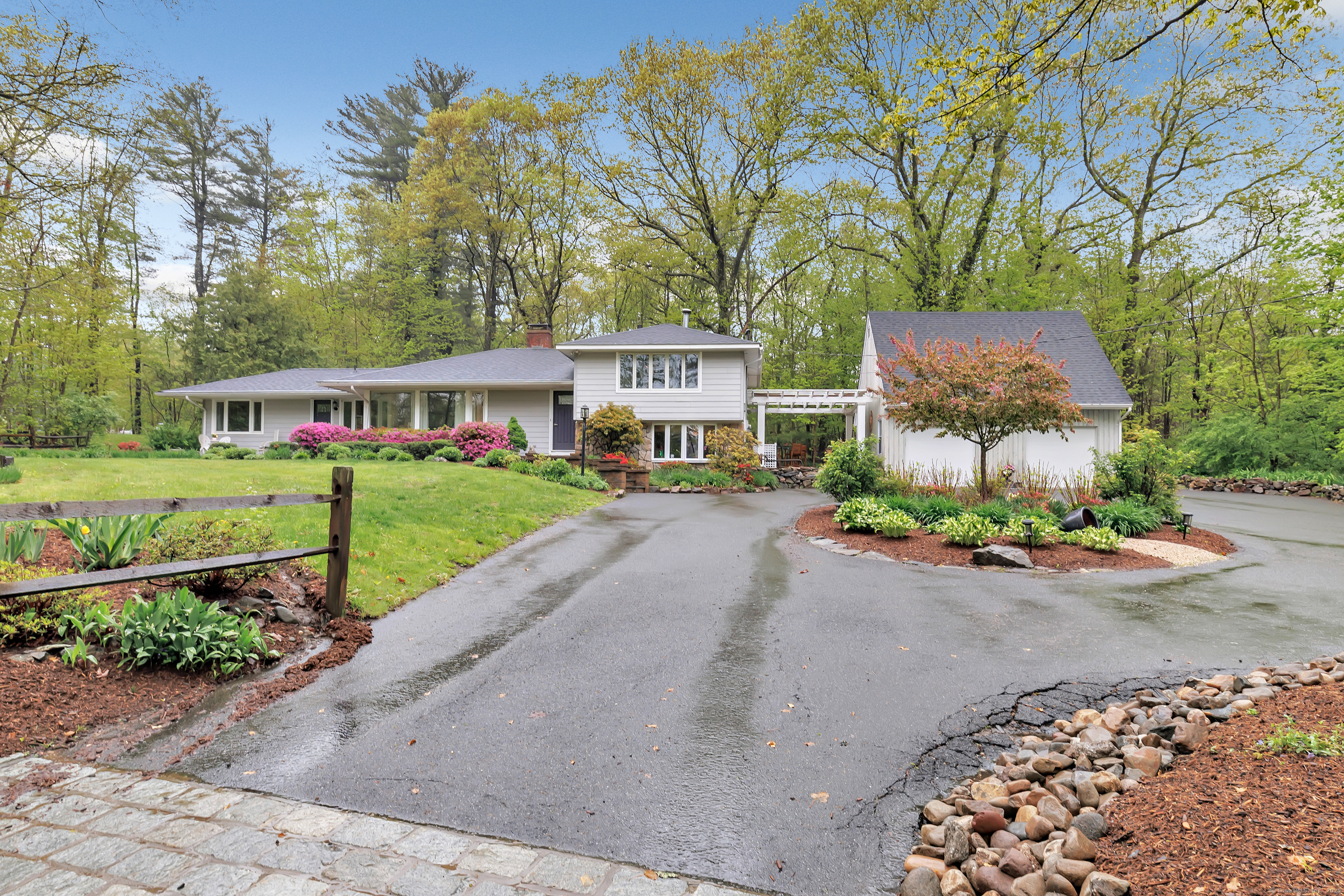 94 Upper Whittemore Road, Middlebury, Connecticut image 1
