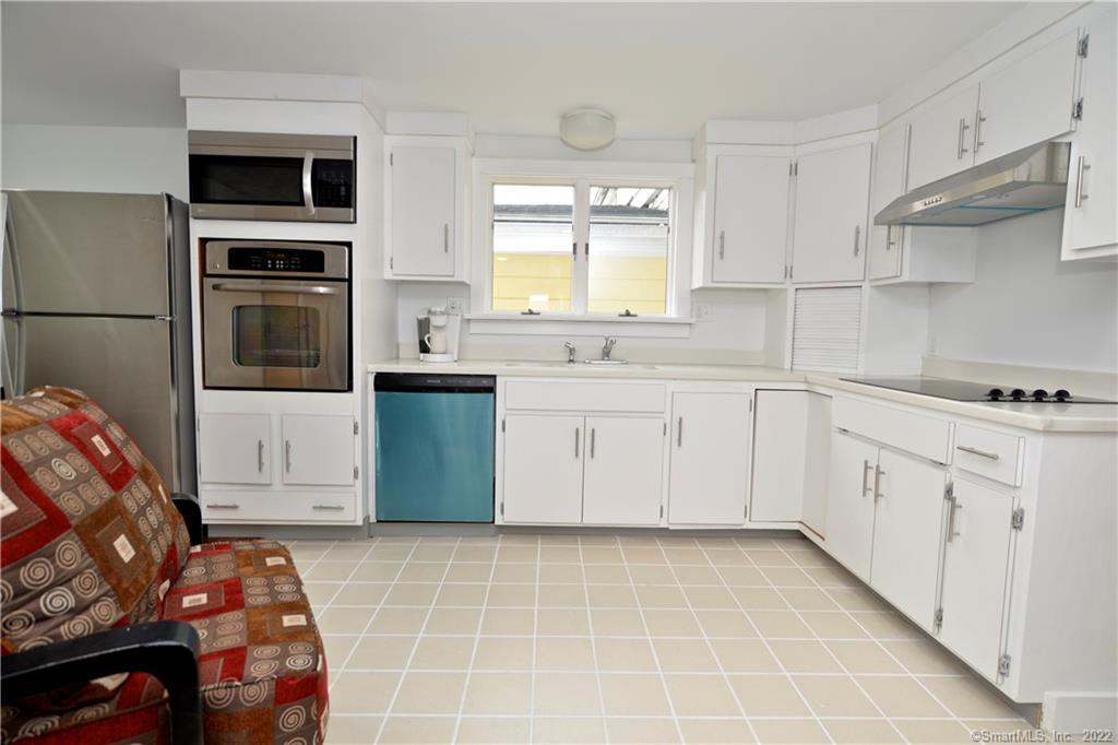 Stonington, Connecticut 06378, United States, 4 Bedrooms Bedrooms, ,4 BathroomsBathrooms,Residential,Active,120263