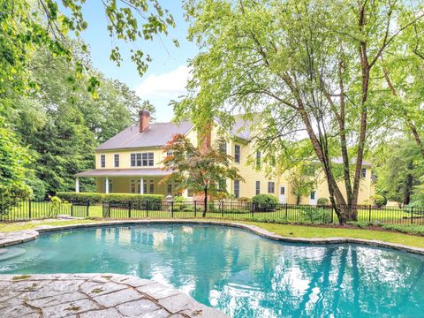 4 Lyons Plain Road Weston CT 06883
