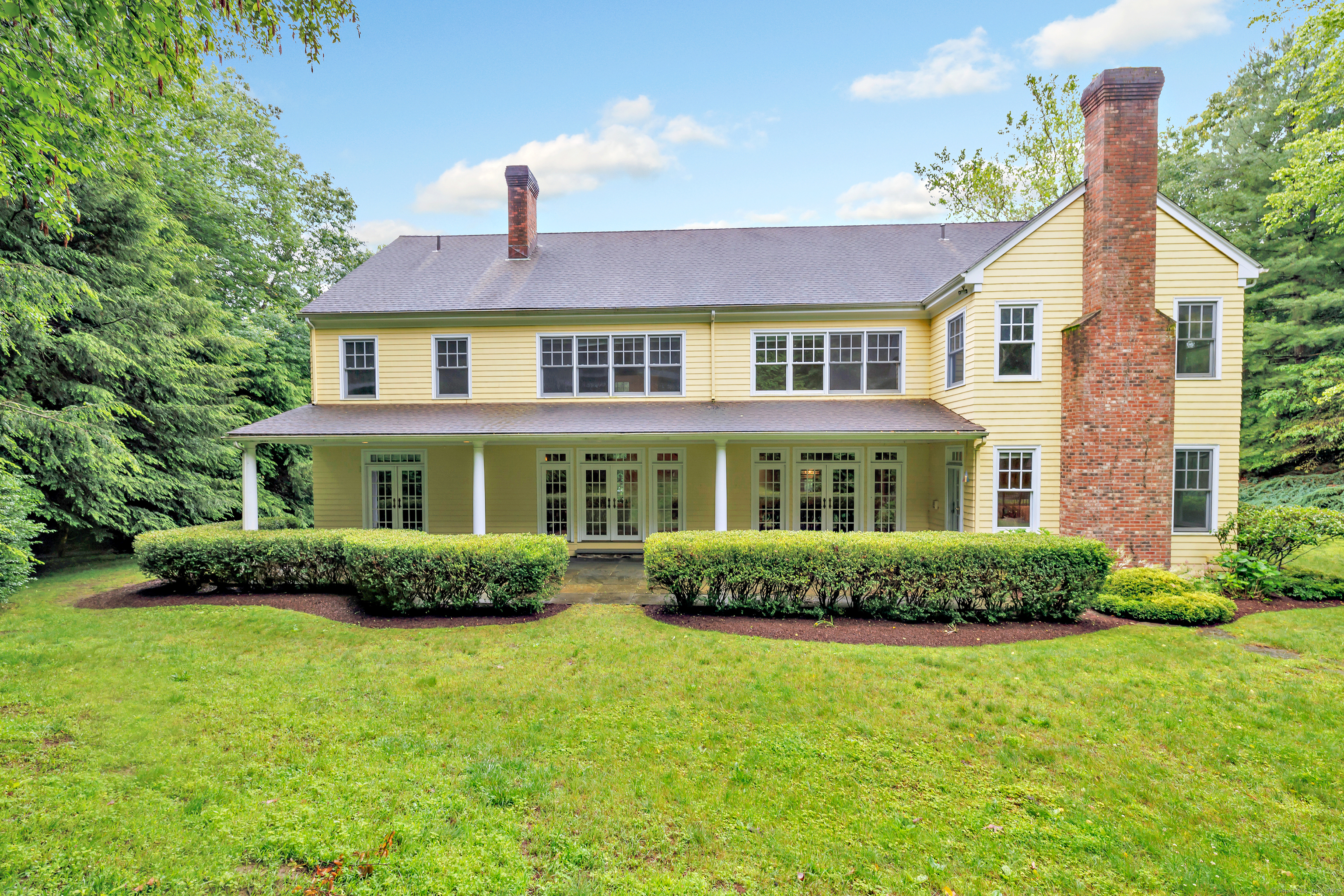 4 Lyons Plain Road