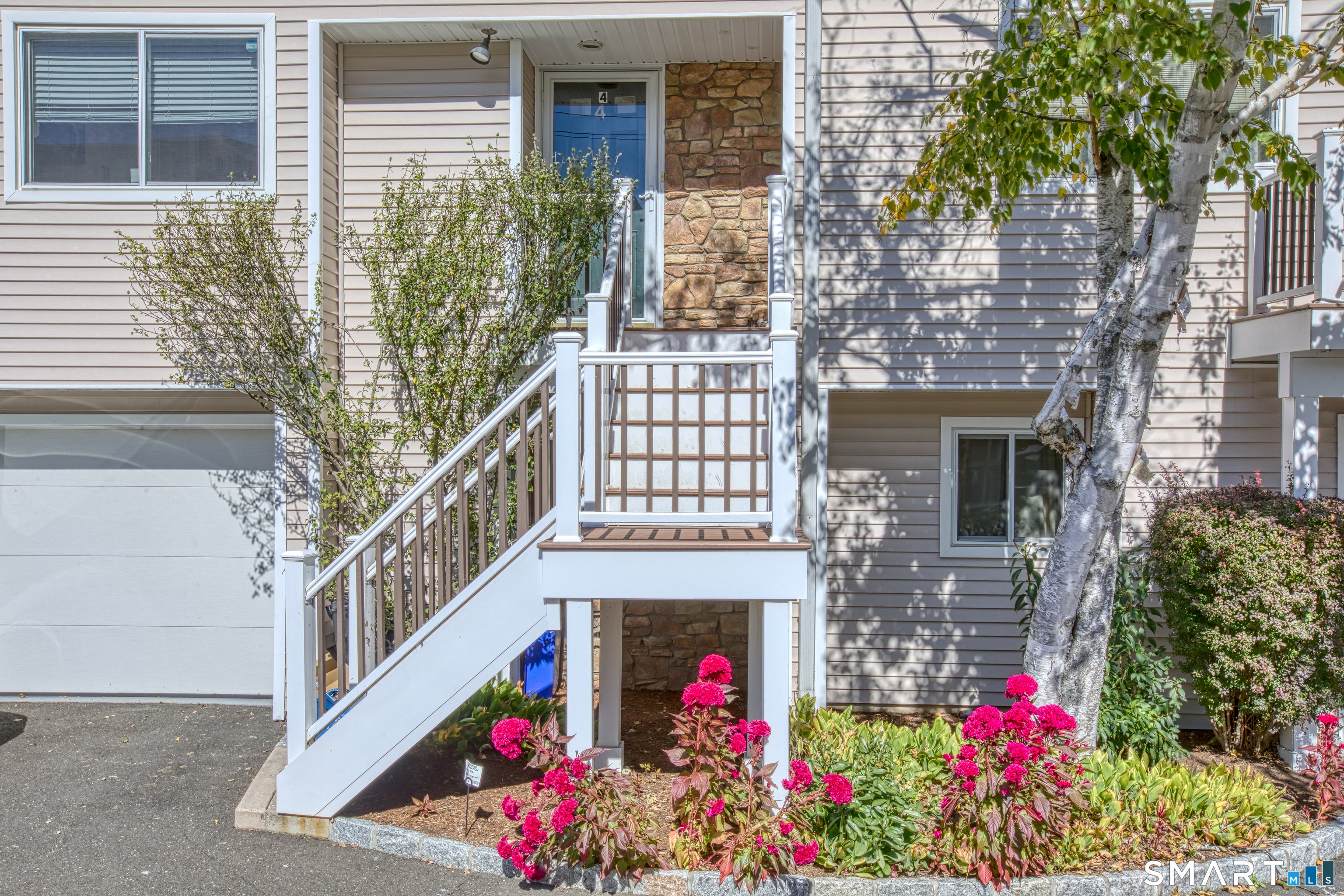 328 Booth Place