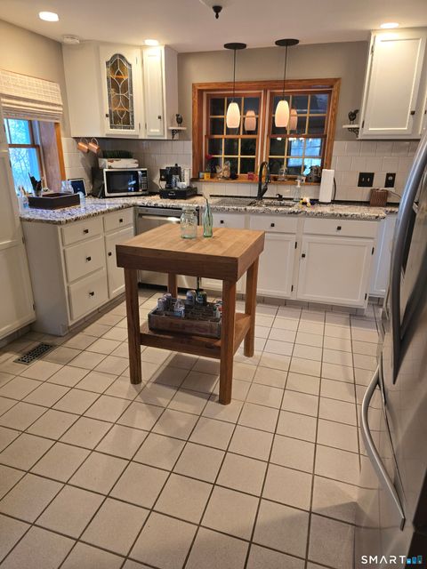 Tiny photo for 301 Steinmann Avenue, Middlebury, CT 06762 (MLS # 24167075)