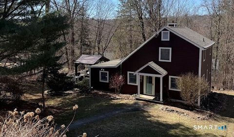 Photo of 301 Steinmann Avenue, Middlebury, CT 06762 (MLS # 24167075)