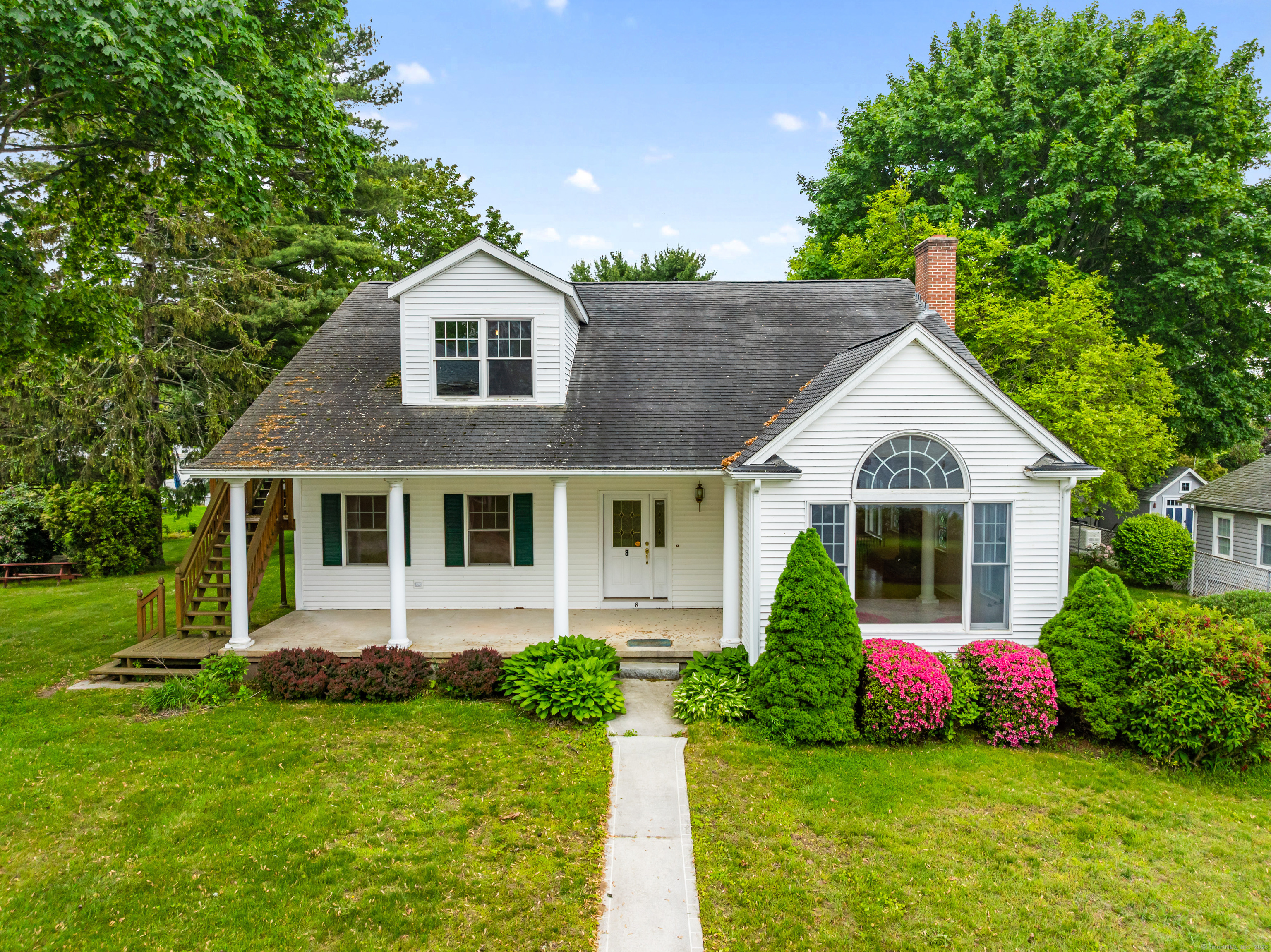 8 Wadsworth Lane