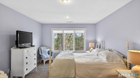 Tiny photo for 4 Thistle Hollow #4, Avon, CT 06001 (MLS # 24165297)