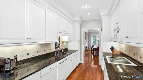 Tiny photo for 4 Thistle Hollow #4, Avon, CT 06001 (MLS # 24165297)