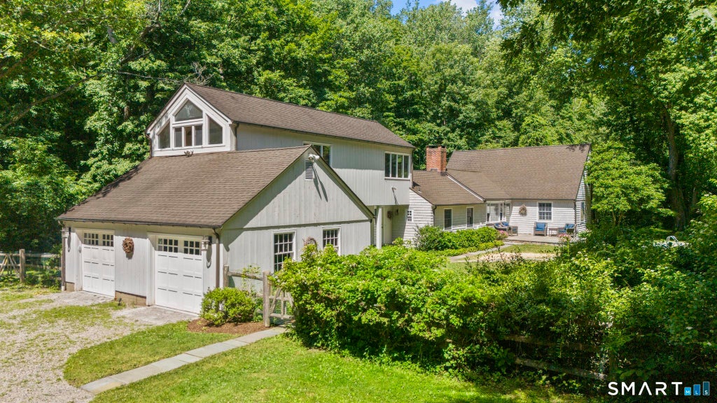 Photo of 211 Newtown Turnpike, Wilton, CT 06897 (MLS # 24182637)