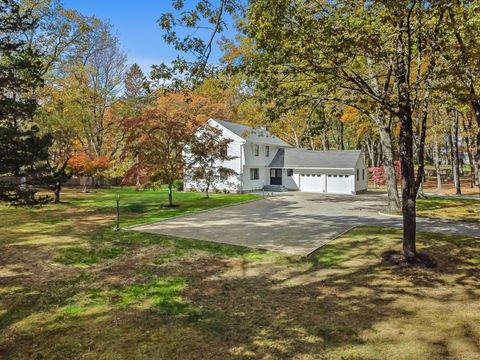 Photo of 4 Trails End Road, Weston, CT 06883 (MLS # 24136553)