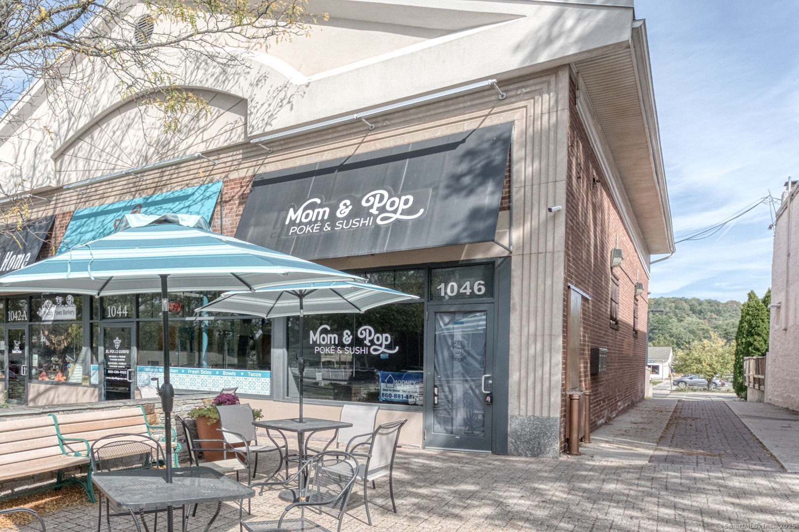 1046 Main Street
