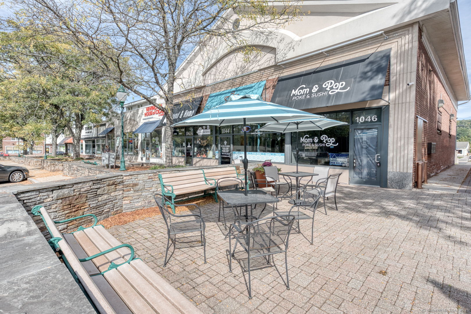 1046 Main Street