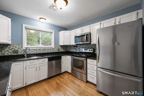 Tiny photo for 3 Rivermead #3, Avon, CT 06001 (MLS # 24192369)