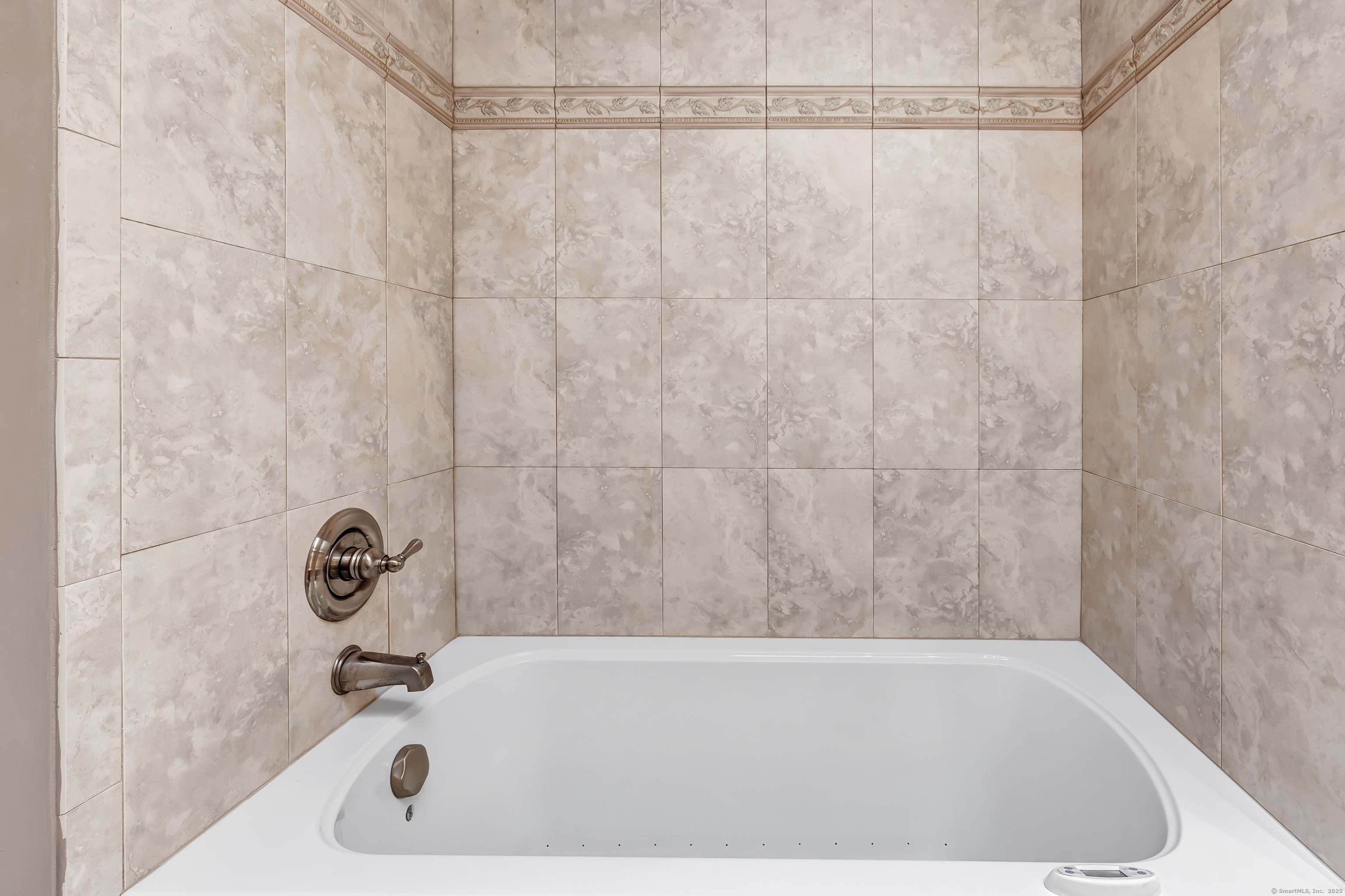 96 Trelane Drive, Bridgeport, Connecticut image 32