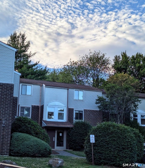 Condo For Sale - 7 Padanaram Road #J218<br/> Danbury, CT 06811