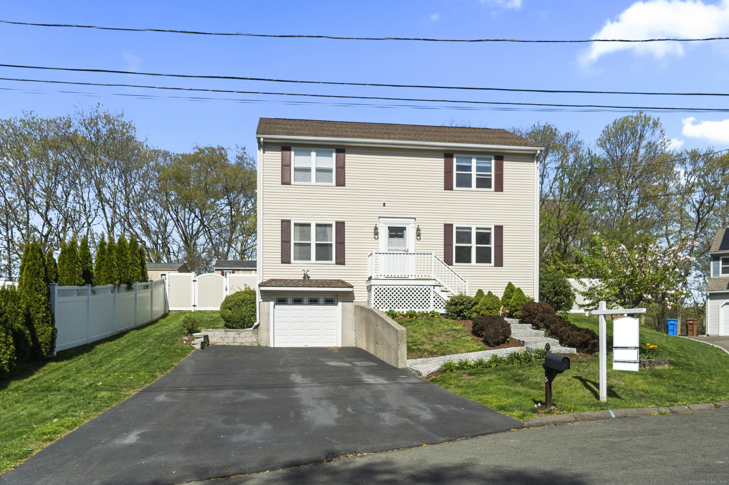 Photo 1 of Ridge Lane, Shelton, Connecticut, $675,000, Web #: 24088229