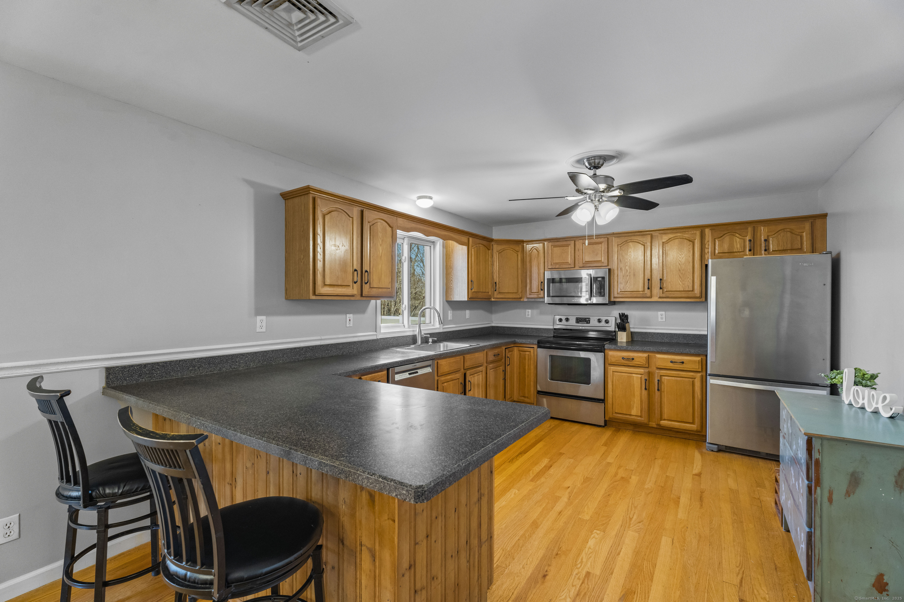 5 Ridge Lane, Shelton, Connecticut image 8