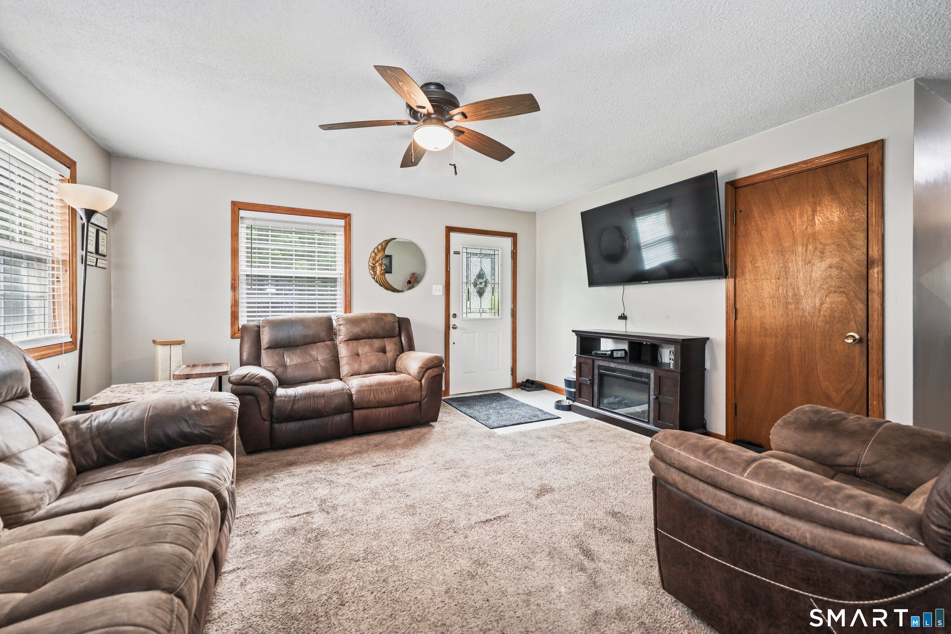 33 Red Robin Road