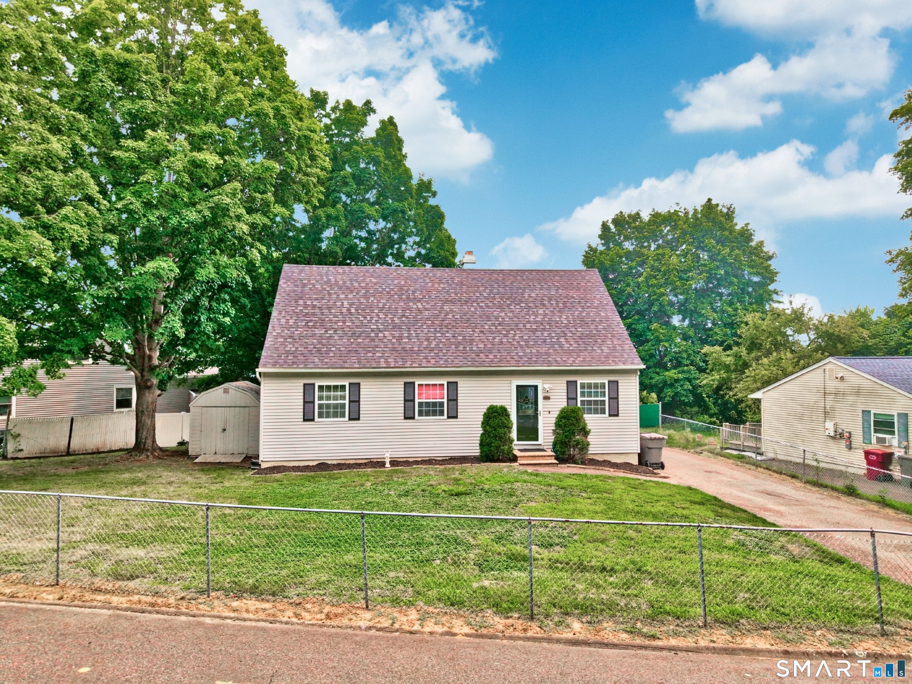 33 Red Robin Road
