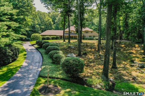 Photo of 33 Saxon Woods, Avon, CT 06001 (MLS # 24196006)