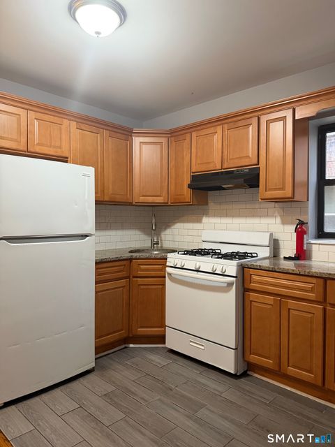 Multifamily For Rent - 115 Bedford Street<br/> Hartford, CT 06120