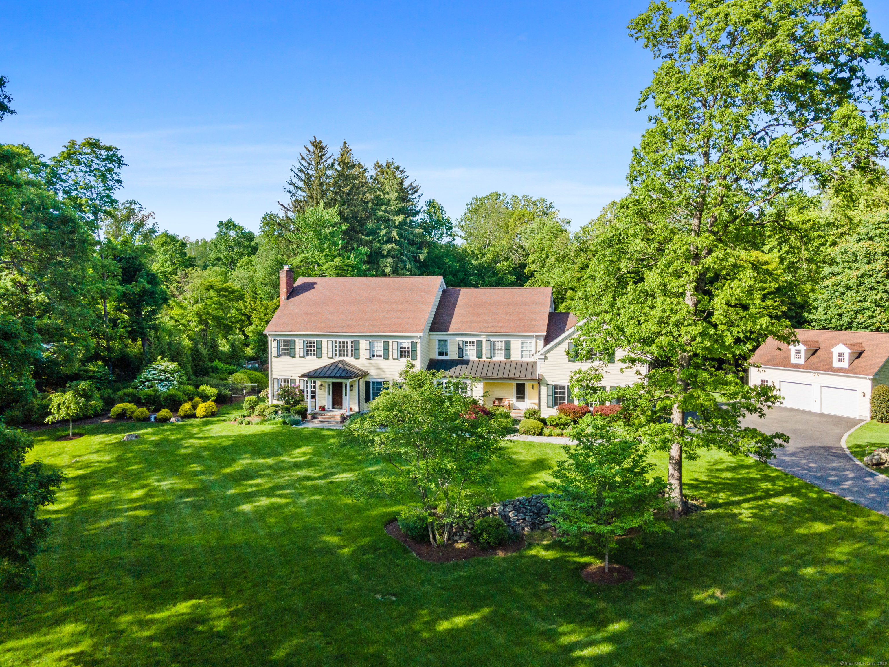 Property for Sale at Norrans Ridge Drive, Ridgefield, Connecticut - Bedrooms: 4 
Bathrooms: 4.5 
Rooms: 12  - $2,495,000