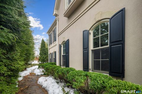 Condo For Sale - 28 E Maple Street #28<br/> New Canaan, CT 06840