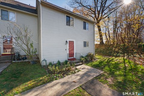 Photo of 30 Larkspur Drive #30, Cromwell, CT 06416 (MLS # 24157912)