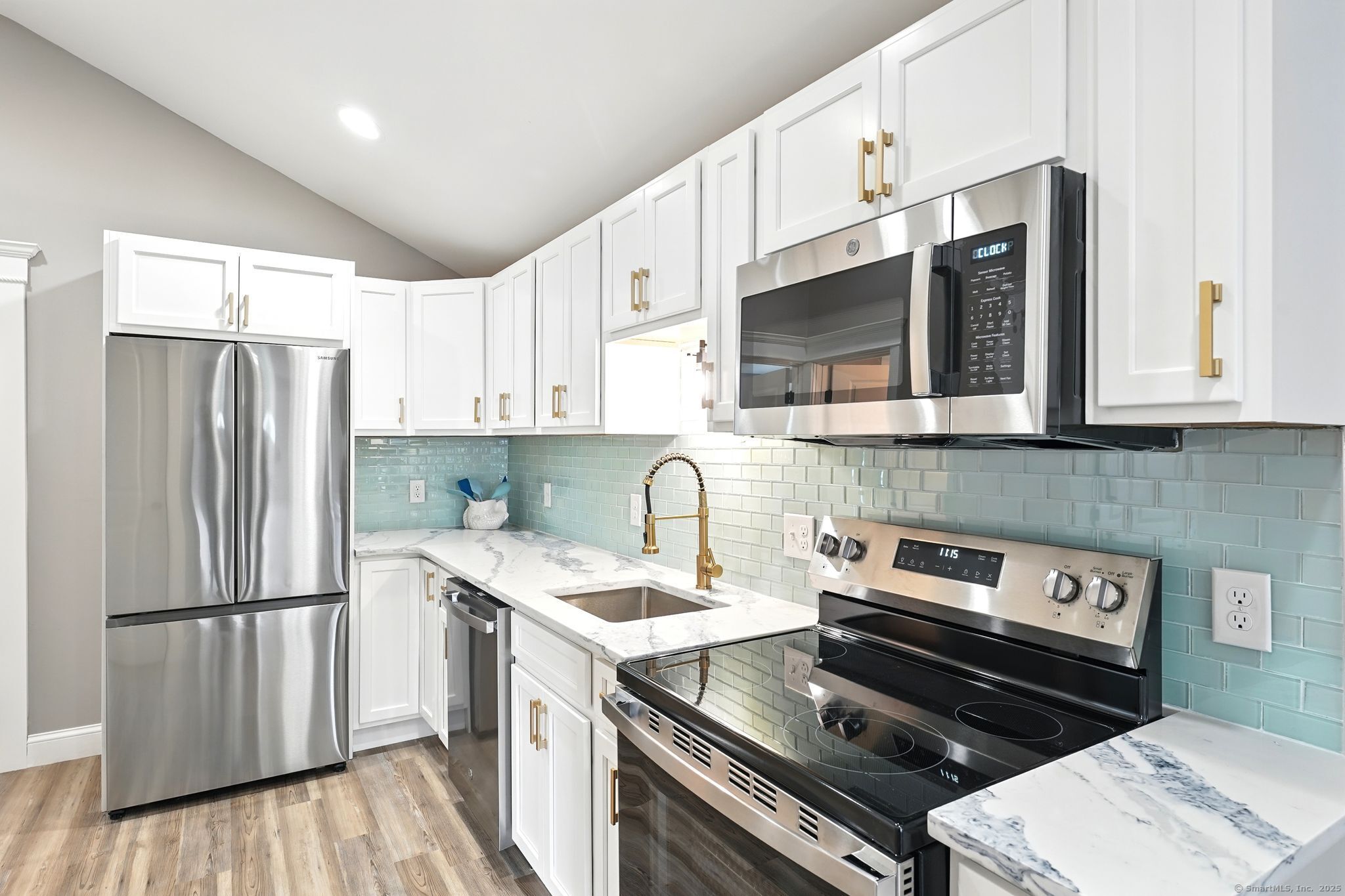 27 Prospect Avenue, East Lyme, Connecticut image 14