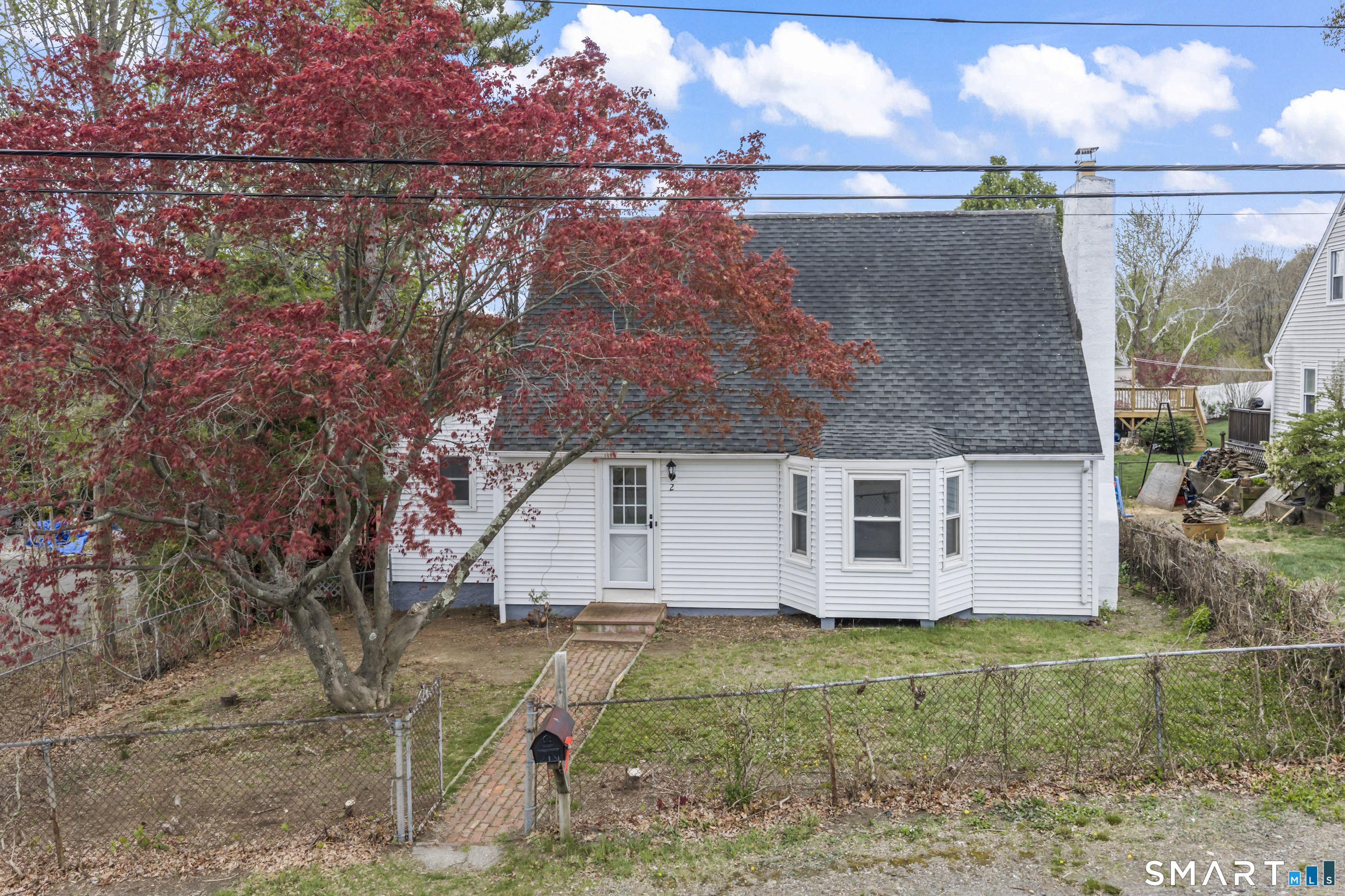 2 Manhassett Trail