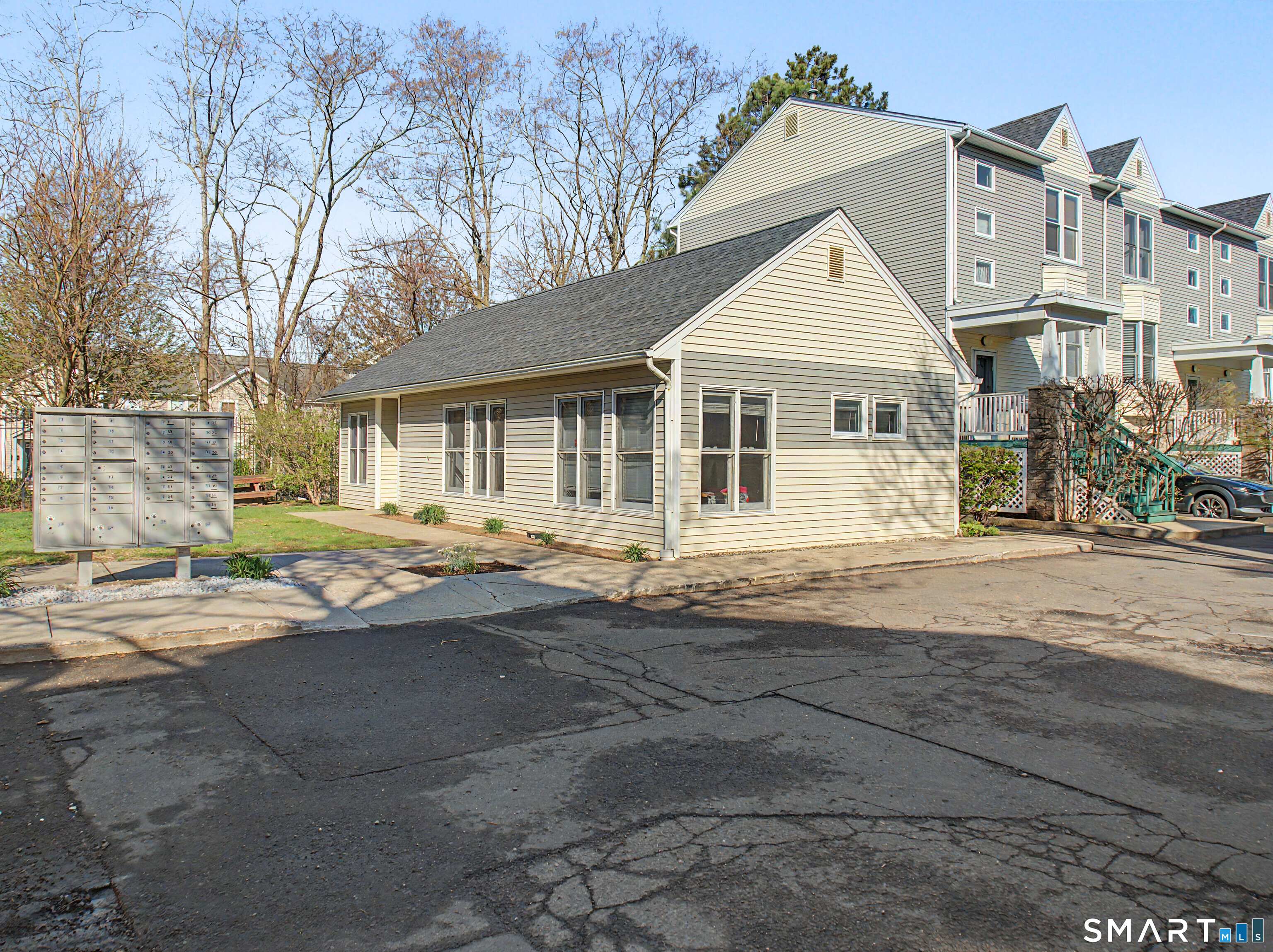 130 Winchester Avenue 400