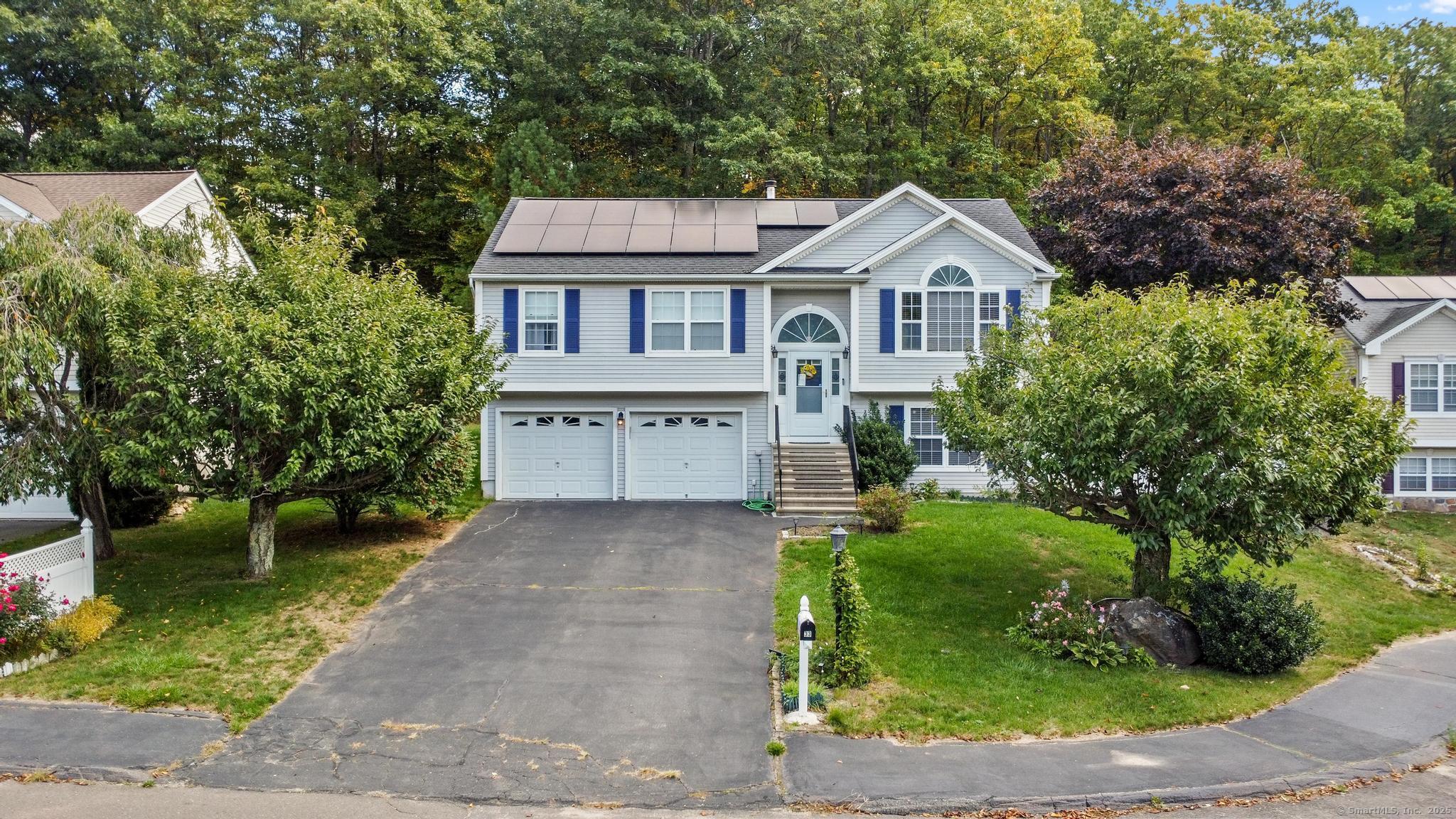 33 Georges Court, Waterbury, Connecticut image 1