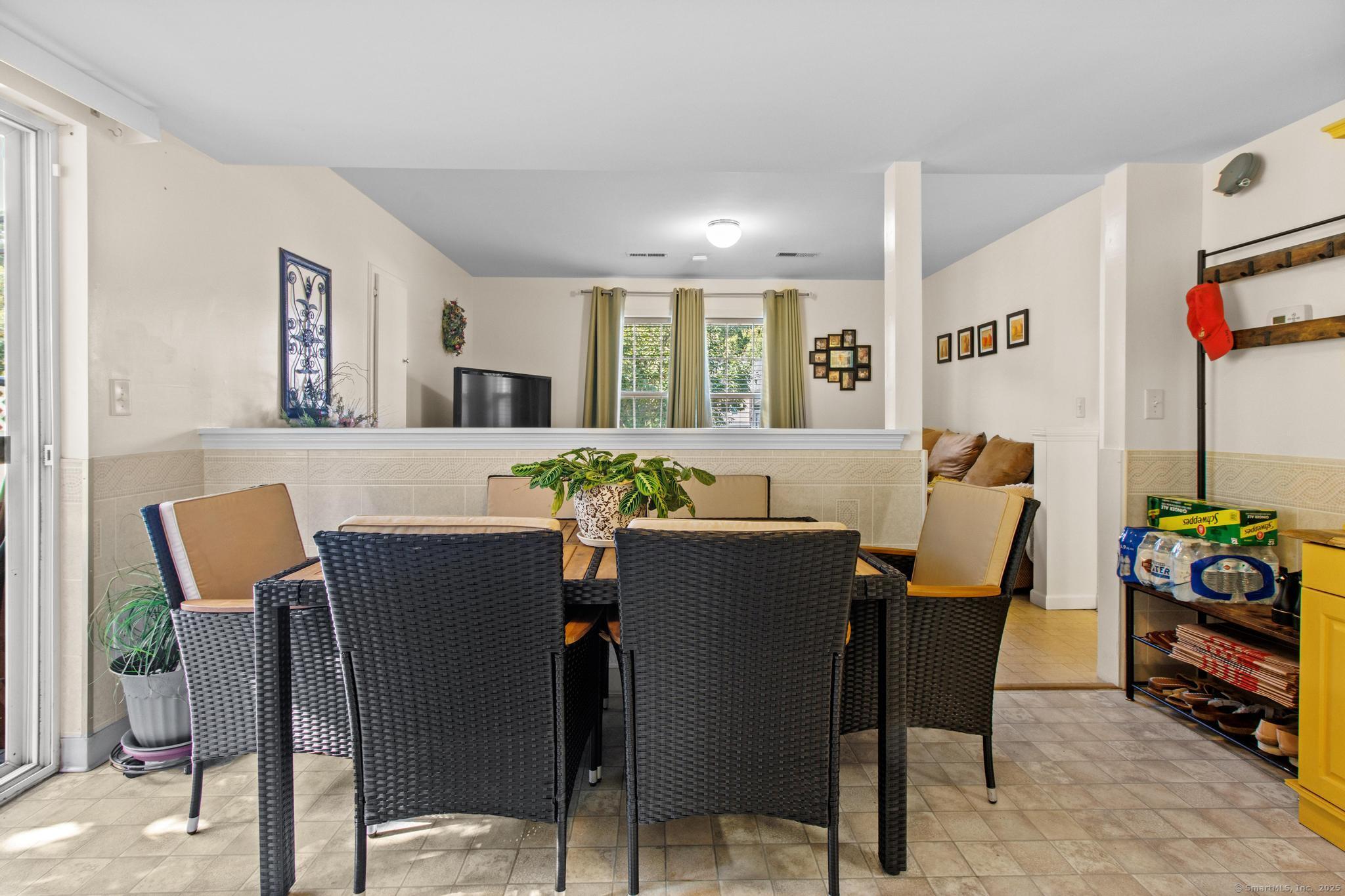 33 Georges Court, Waterbury, Connecticut image 23