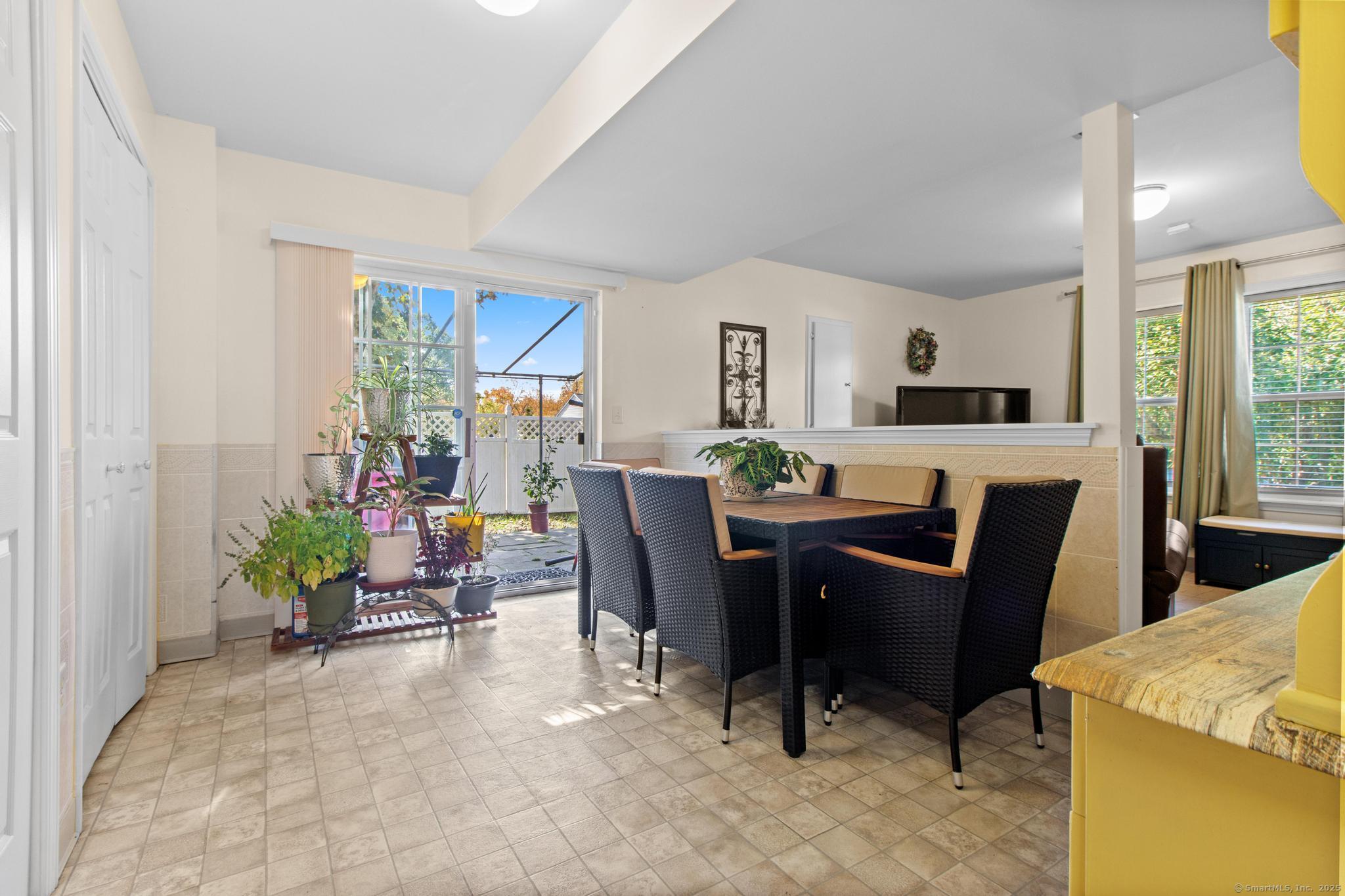 33 Georges Court, Waterbury, Connecticut image 22