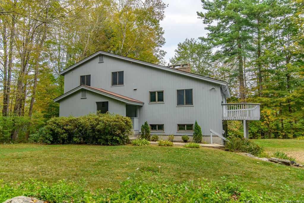Photo of 29 Crooked Trl Extension, Woodstock, CT 06281 (MLS # 24163380)