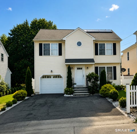 Photo of 585 Congress Avenue, Waterbury, CT 06708 (MLS # 24186911)