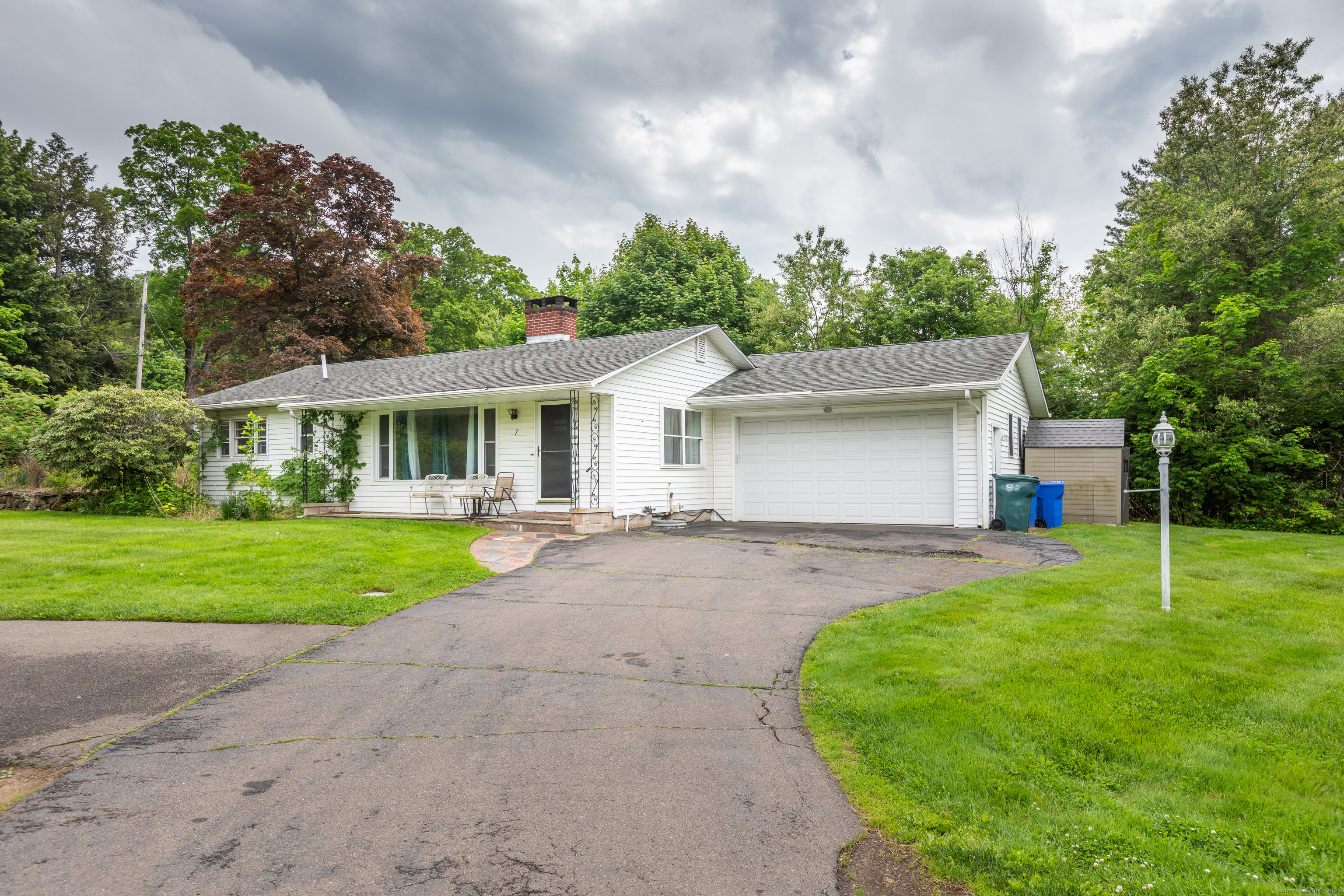 1 Knoll Drive