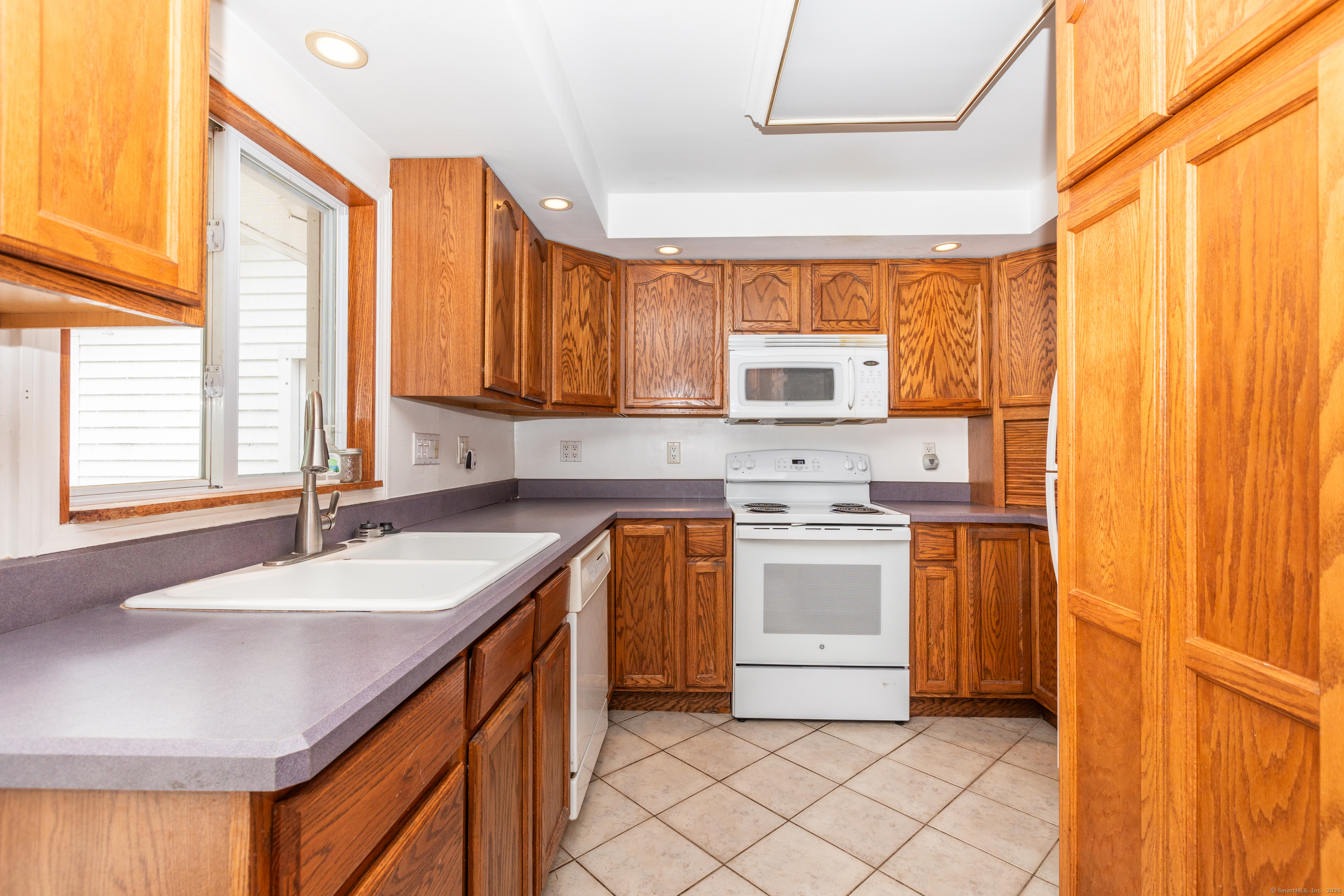 1 Knoll Drive, Hamden, Connecticut image 7