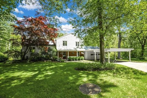 29 Stonehenge Road Weston CT 06883