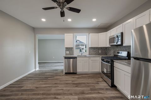 Photo of 121 Hillview Avenue, Waterbury, CT 06704 (MLS # 24162604)