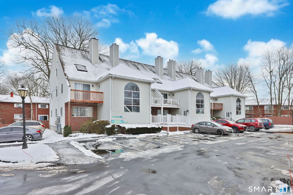 Photo of 3200 Madison Avenue #20, Bridgeport, CT 06606 (MLS # 24147365)