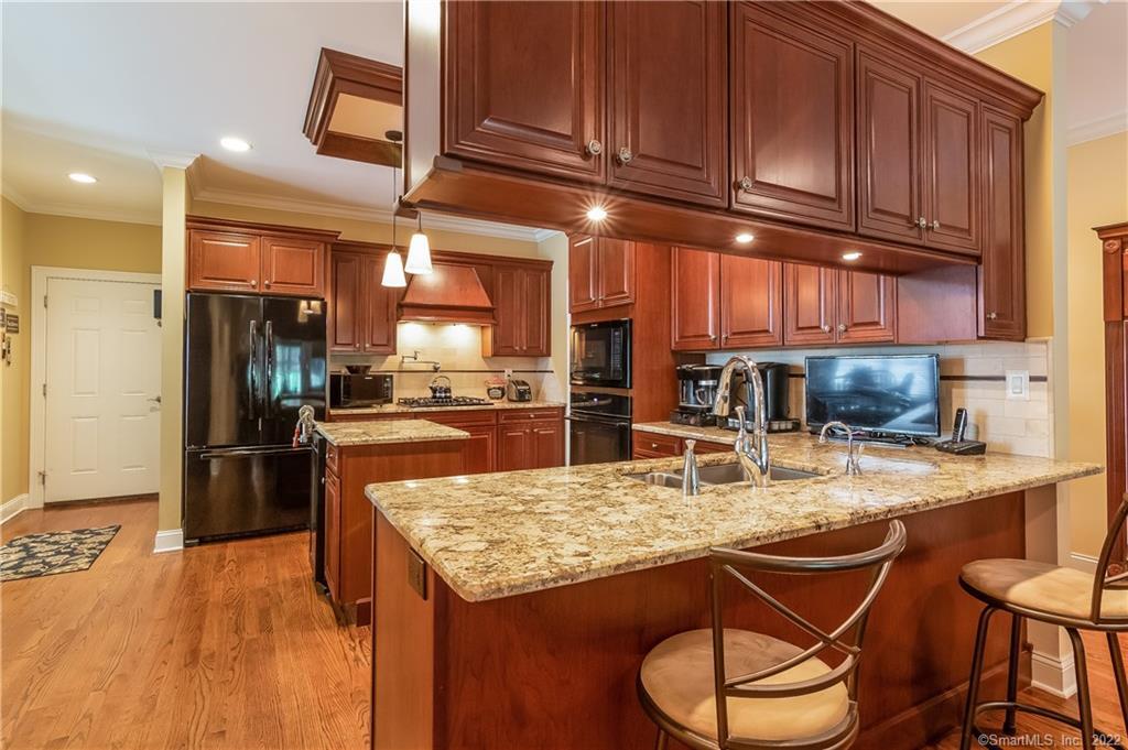 2 Crestview Drive 2